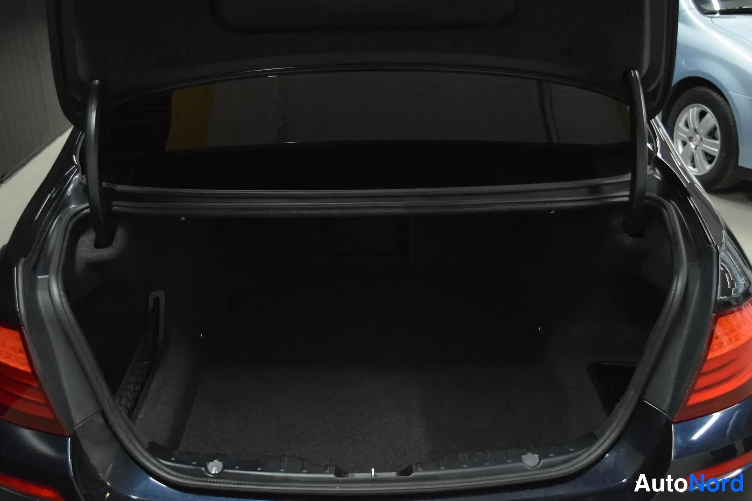 Musta BMW 530d xDrive 2013, ulkokuva 14 – Raisio