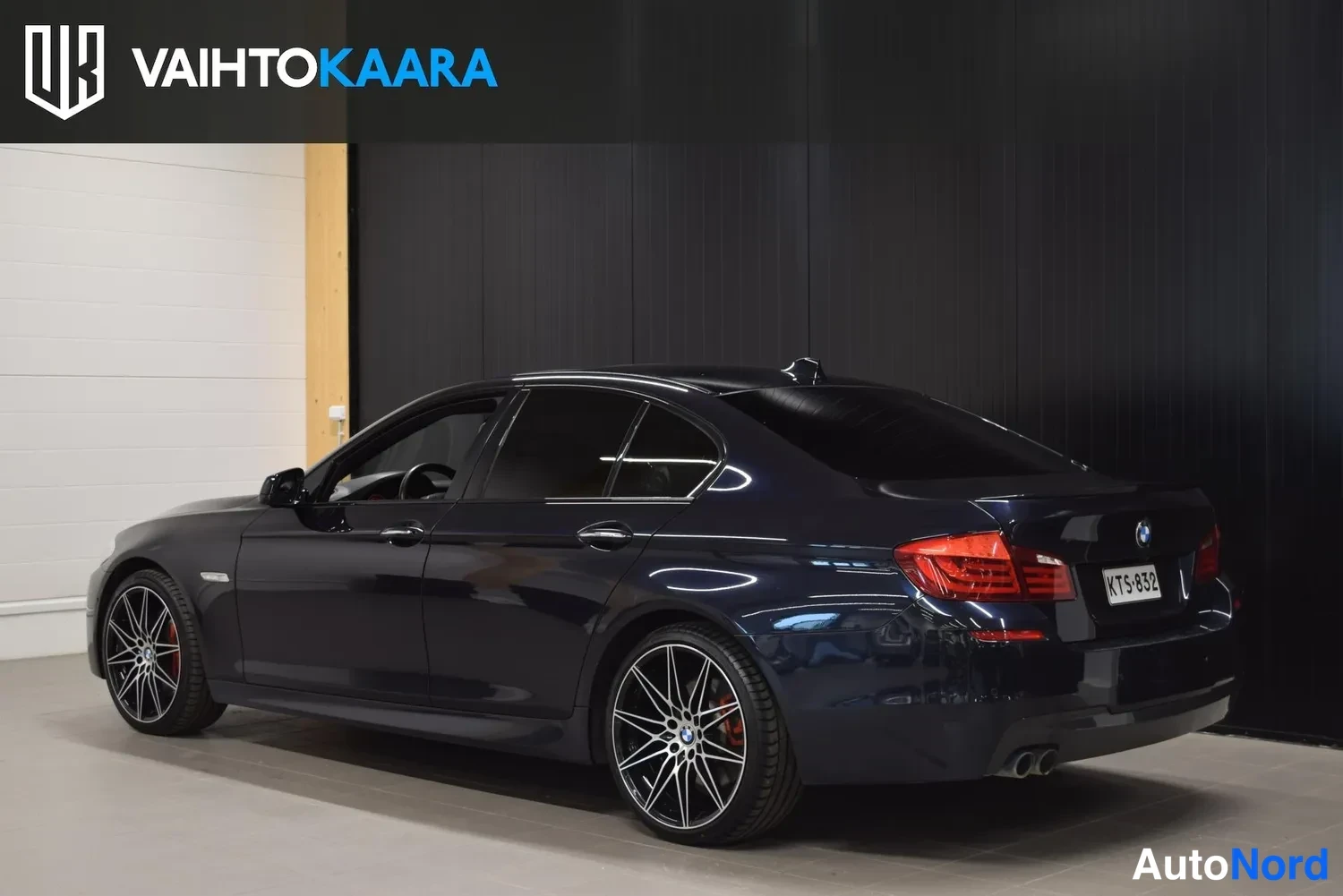 Musta BMW 530d xDrive 2013, ulkokuva 3 – Raisio