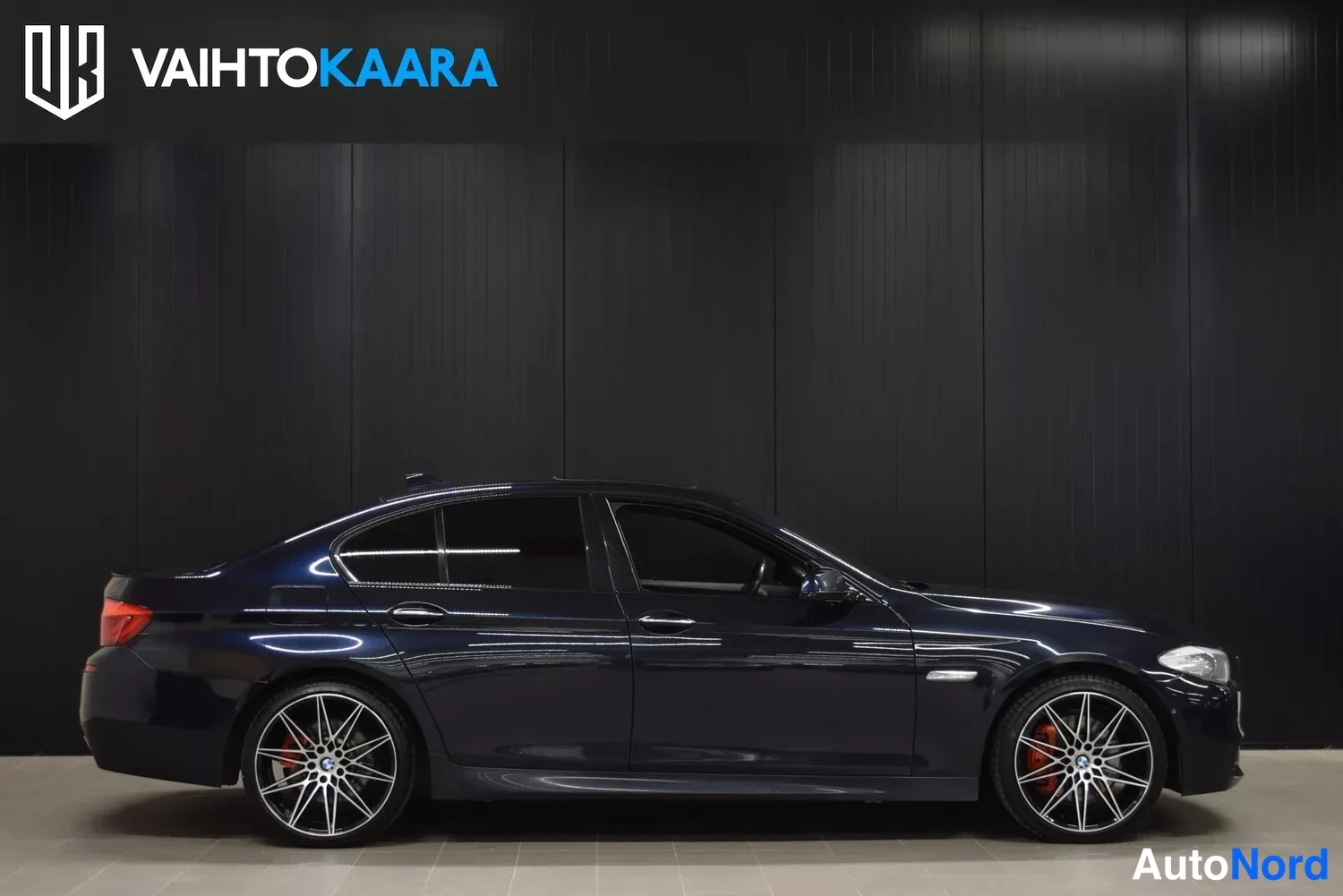 Musta BMW 530d xDrive 2013, ulkokuva 5 – Raisio