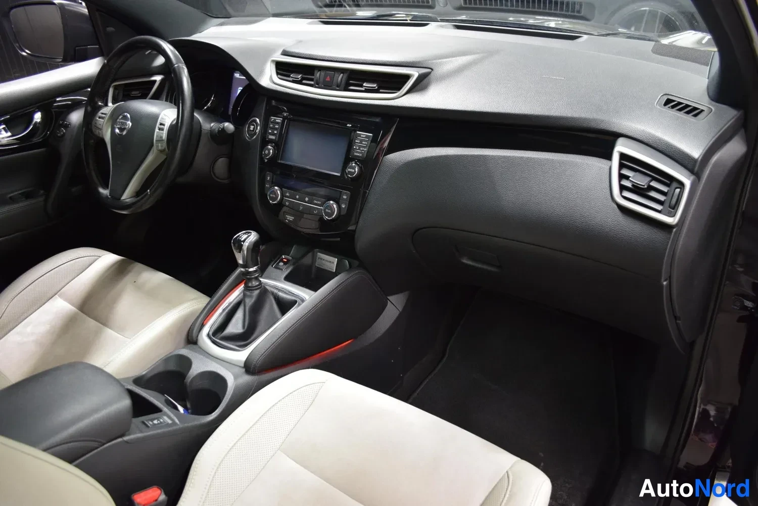 Violetti Nissan Qashqai 2014, ulkokuva 11 – Raisio