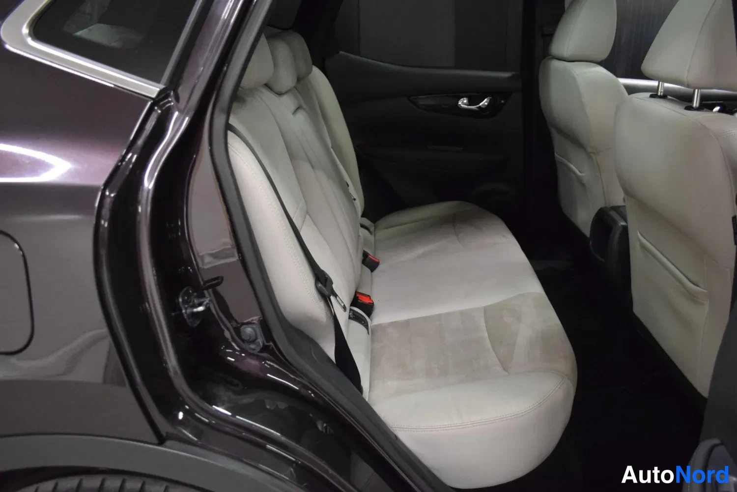 Violetti Nissan Qashqai 2014, ulkokuva 13 – Raisio