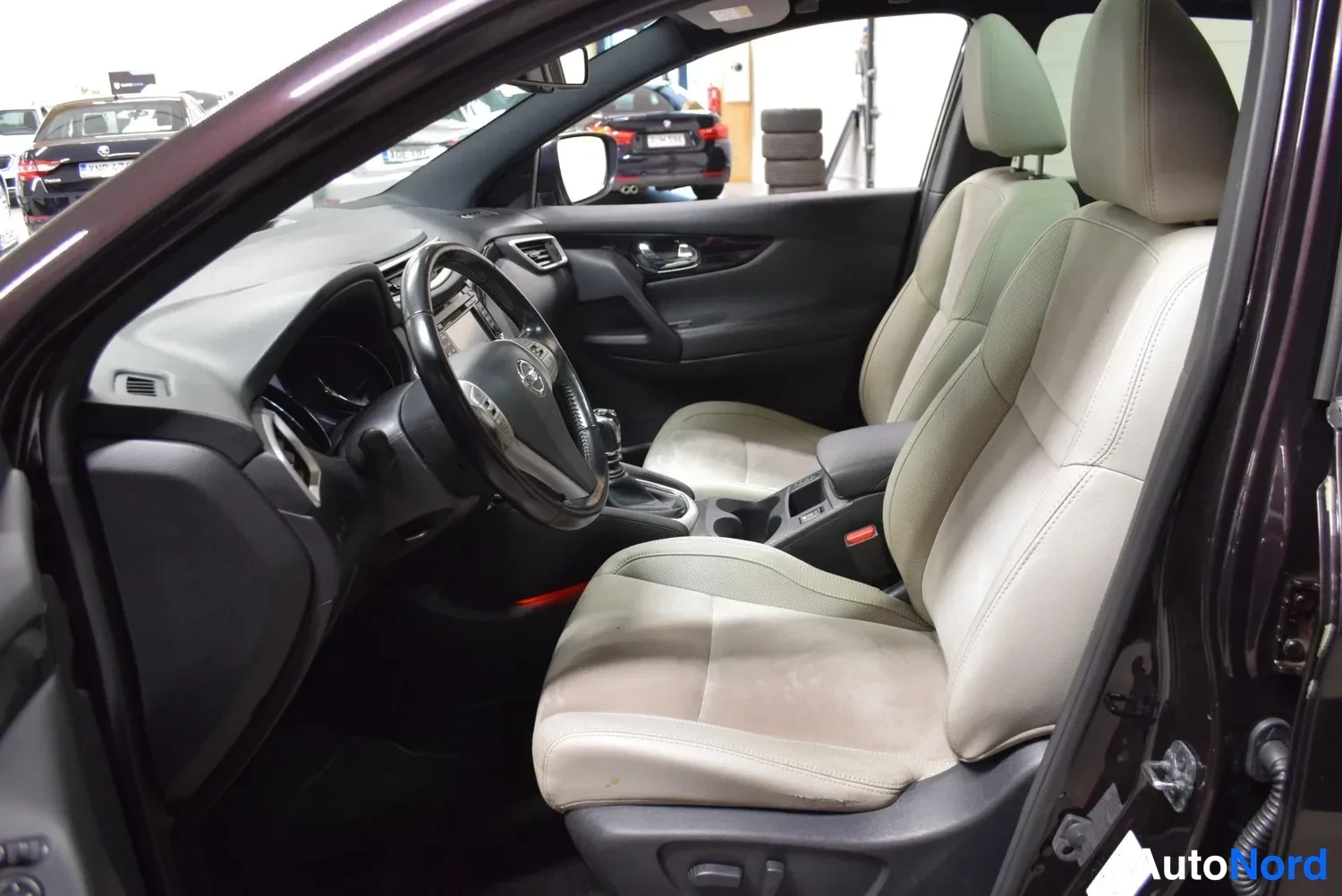 Violetti Nissan Qashqai 2014, ulkokuva 7 – Raisio