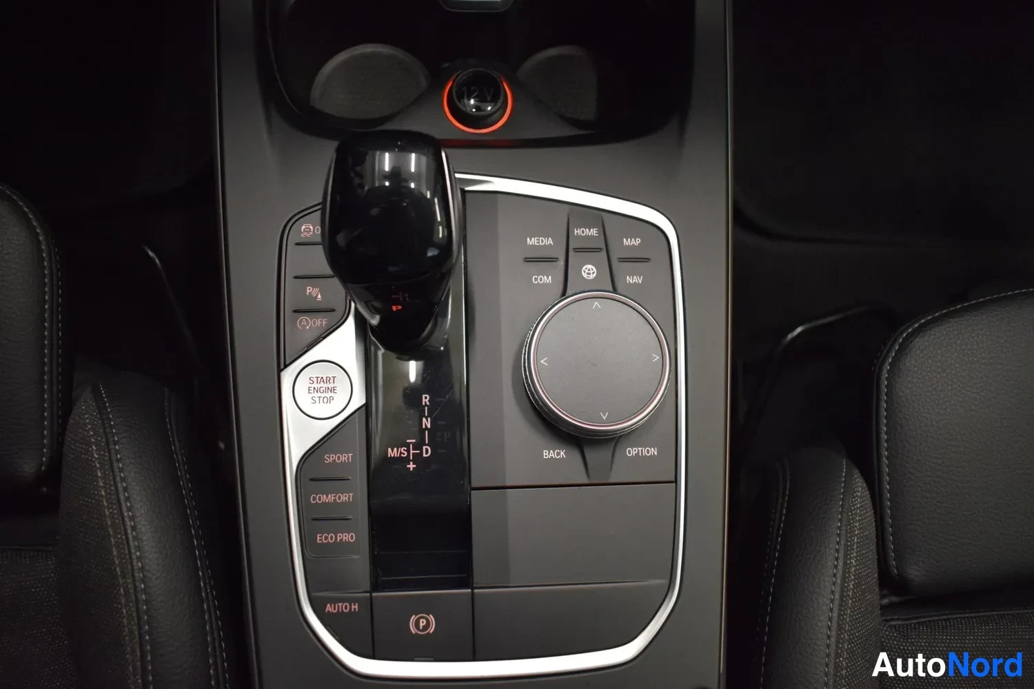Musta BMW 118i 2022, ulkokuva 12 – Raisio
