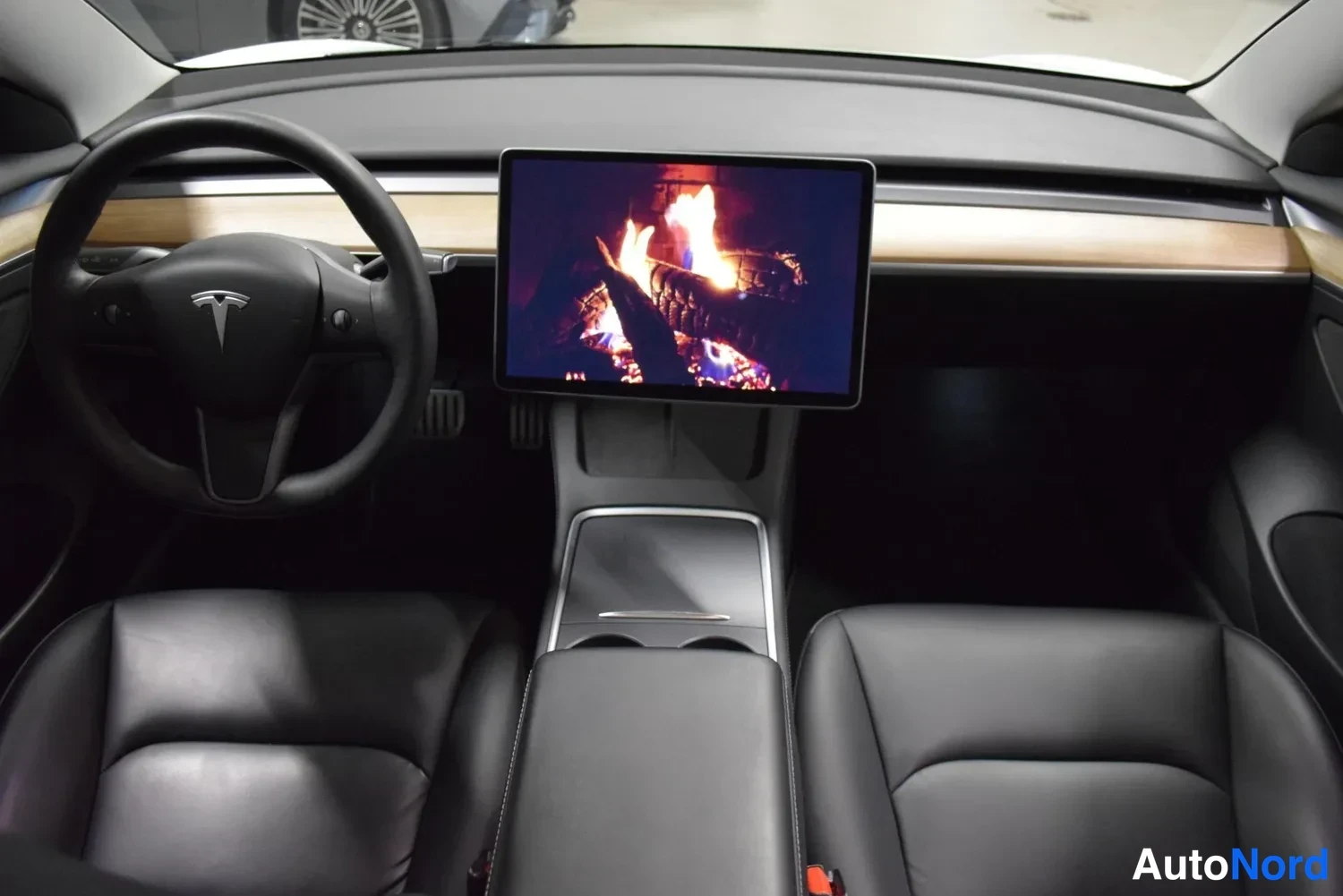Valkoinen Tesla Model 3 Performance 2022, ulkokuva 15 – Raisio