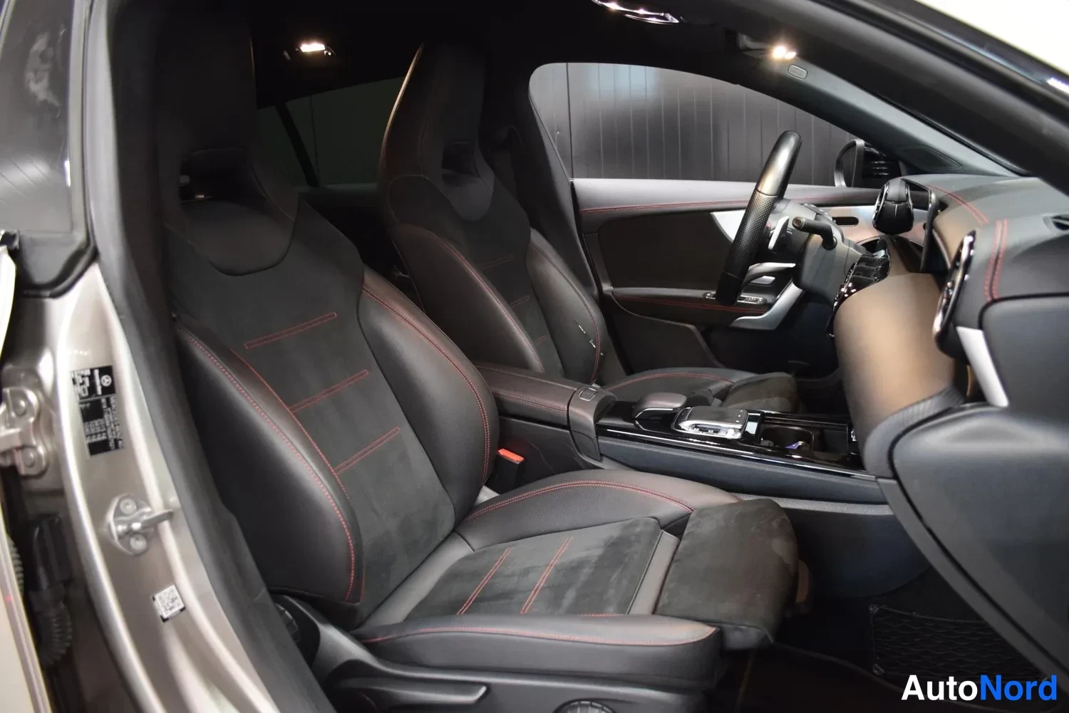 Harmaa Mercedes-Benz CLA 180 2020, ulkokuva 12 – Raisio