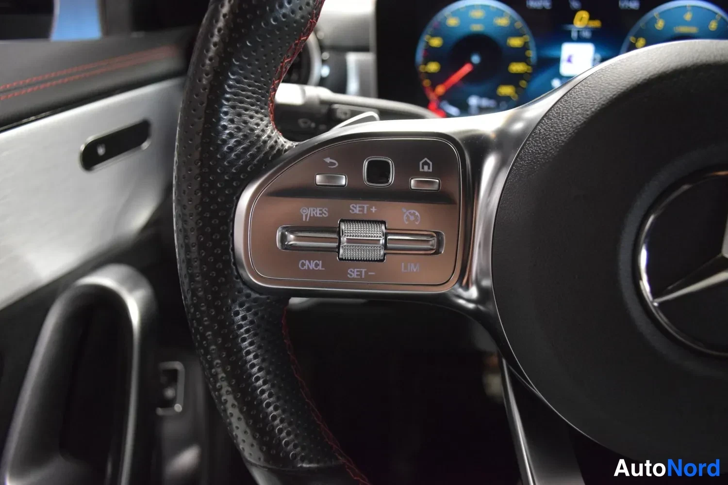 Harmaa Mercedes-Benz CLA 180 2020, ulkokuva 16 – Raisio