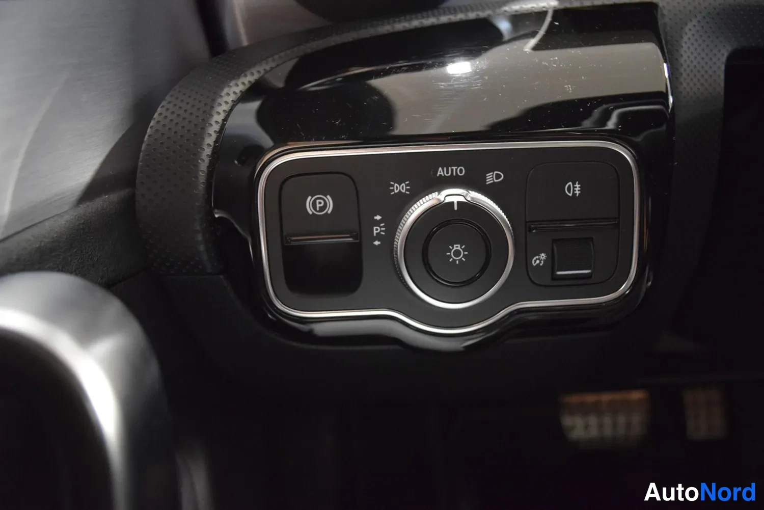 Harmaa Mercedes-Benz CLA 180 2020, ulkokuva 25 – Raisio