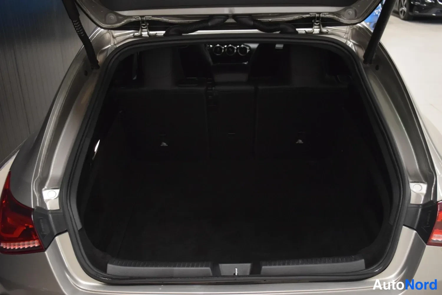 Harmaa Mercedes-Benz CLA 180 2020, ulkokuva 28 – Raisio