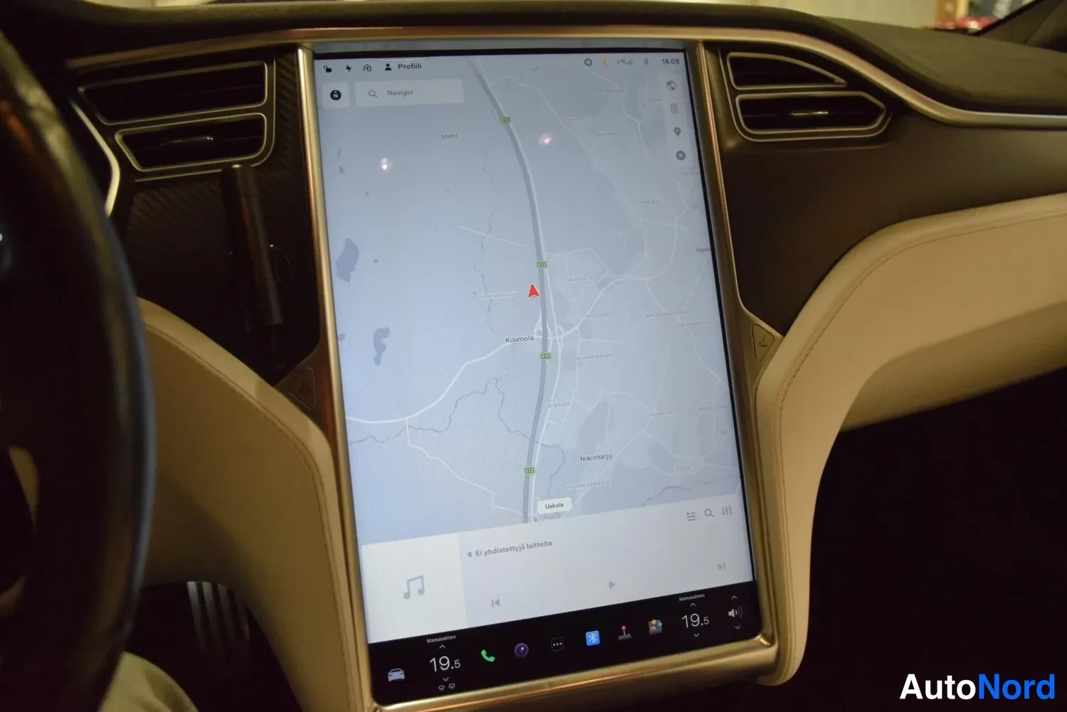 Valkoinen Tesla Model S 2017, ulkokuva 19 – Raisio