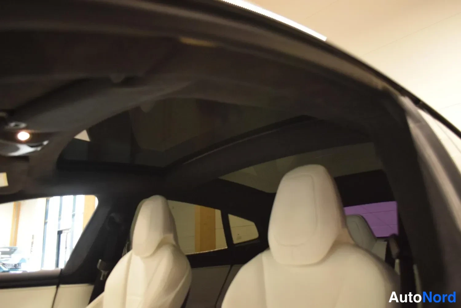 Valkoinen Tesla Model S 2017, ulkokuva 25 – Raisio
