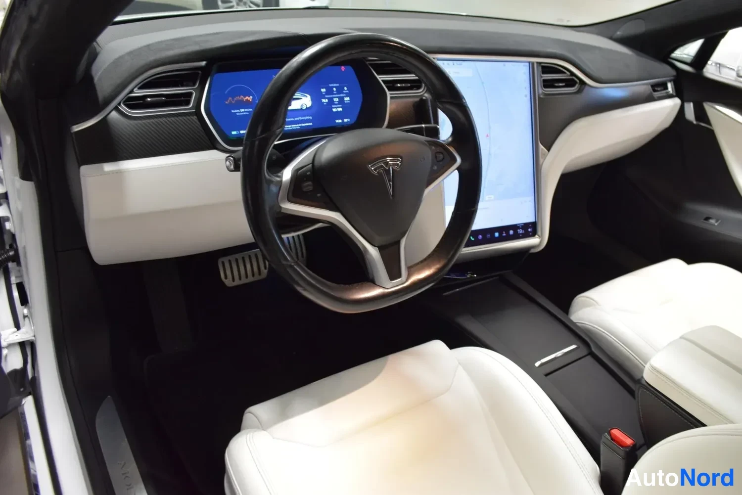 Valkoinen Tesla Model S 2017, ulkokuva 8 – Raisio