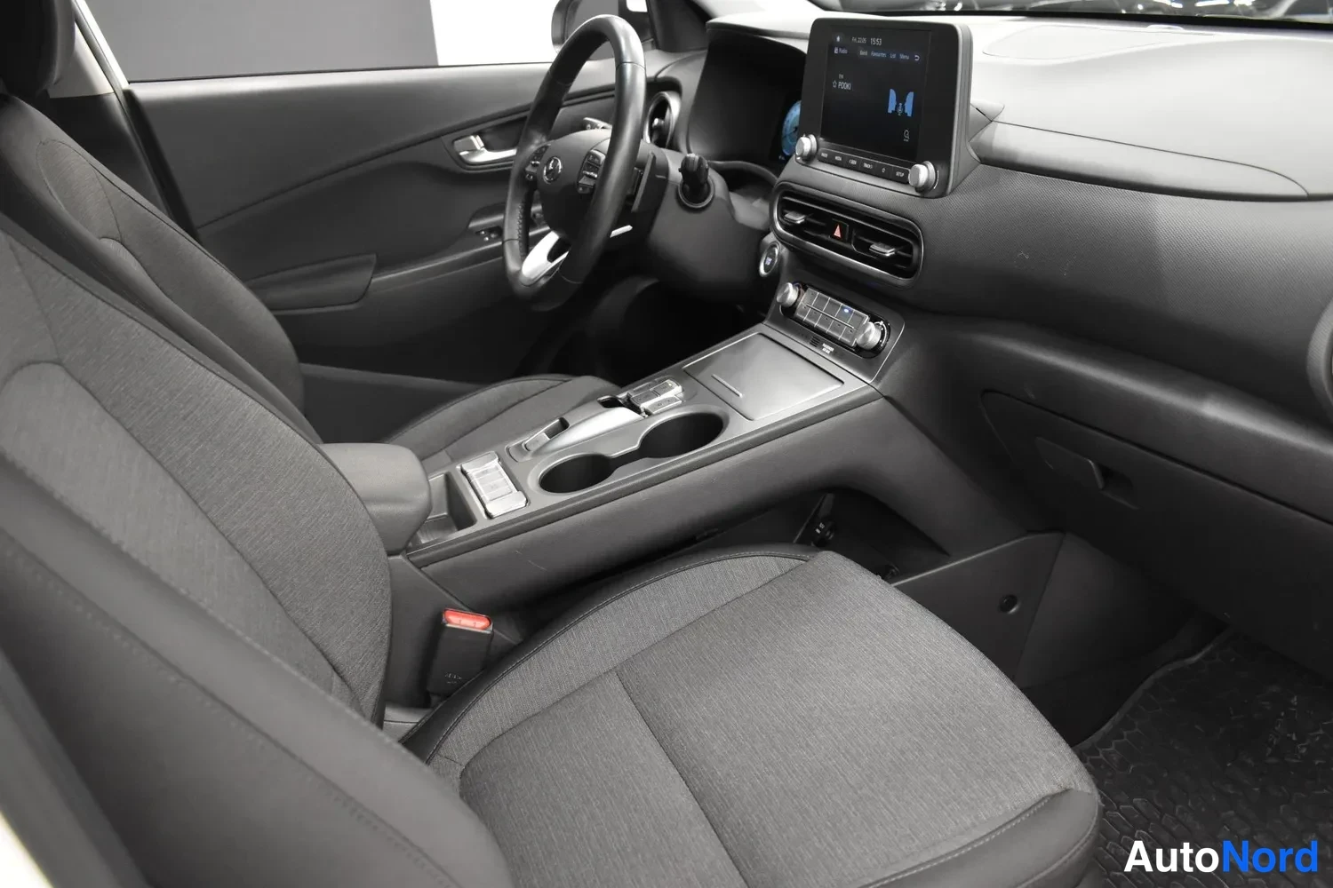 Valkoinen Hyundai Kona electric 2022, ulkokuva 11 – Raisio