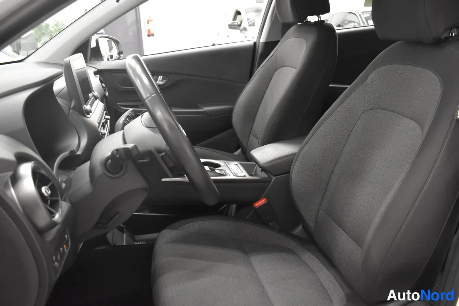 Valkoinen Hyundai Kona electric 2022, ulkokuva 7 – Raisio