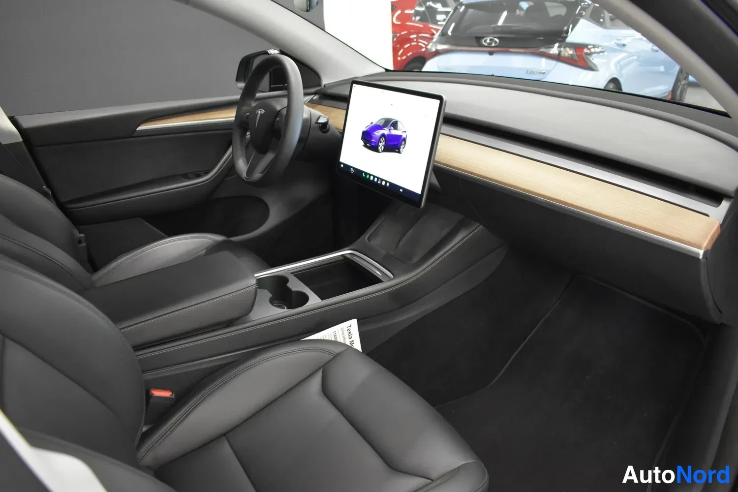 Musta Tesla Model Y 2023, ulkokuva 12 – Raisio