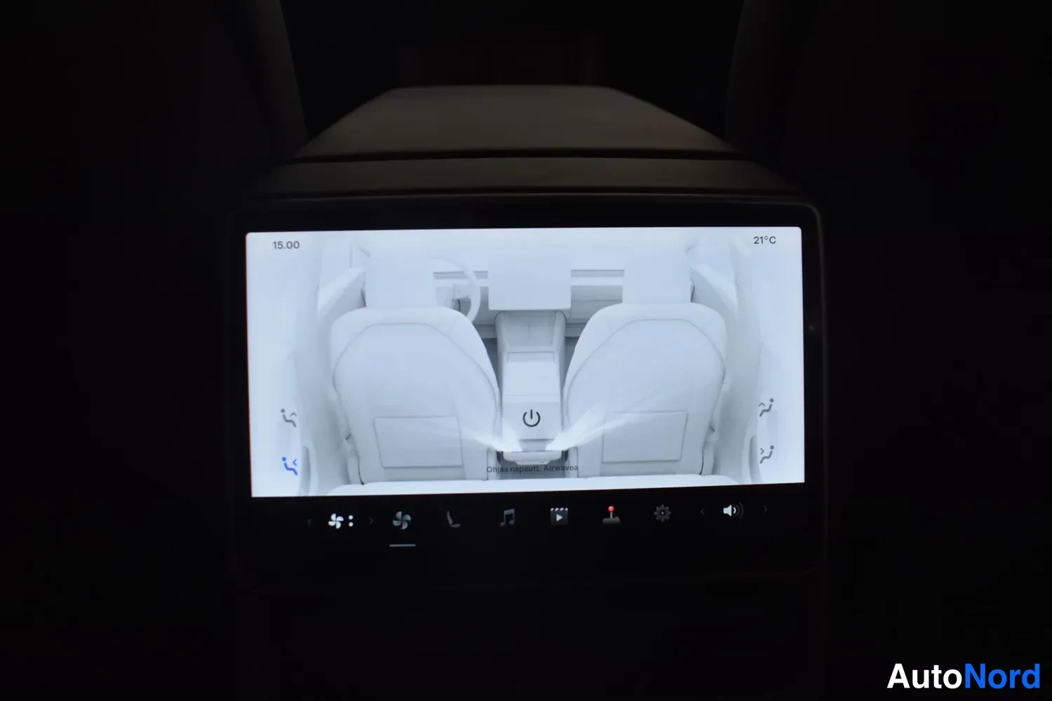 Valkoinen Tesla Model 3 2024, ulkokuva 16 – Raisio
