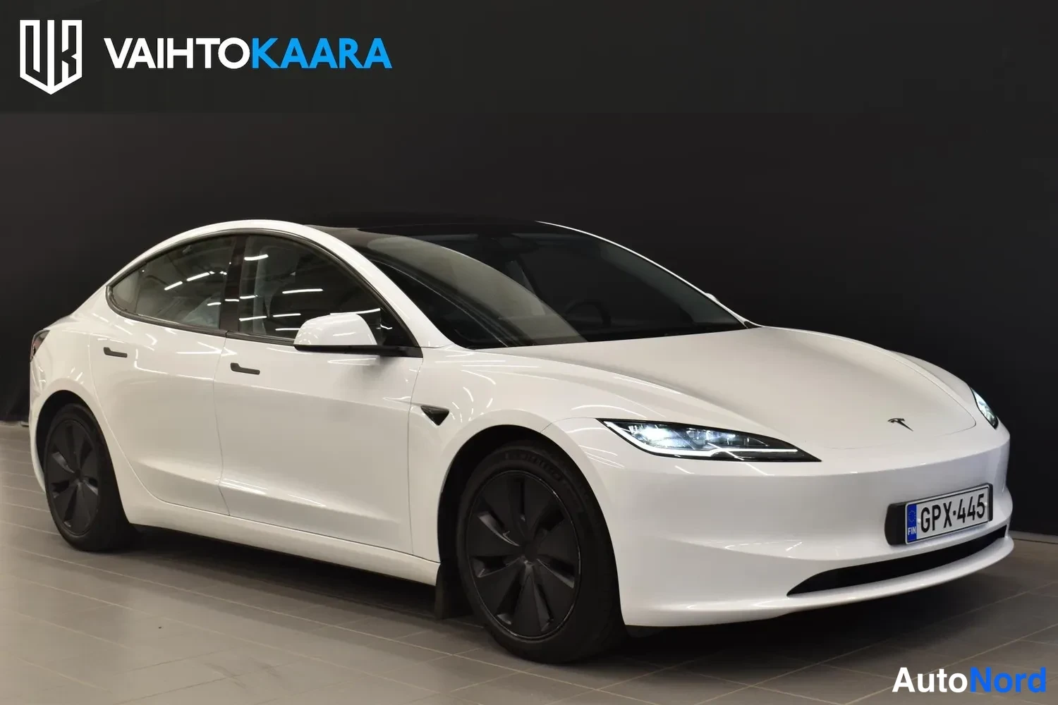 Valkoinen Tesla Model 3 2024, ulkokuva 4 – Raisio
