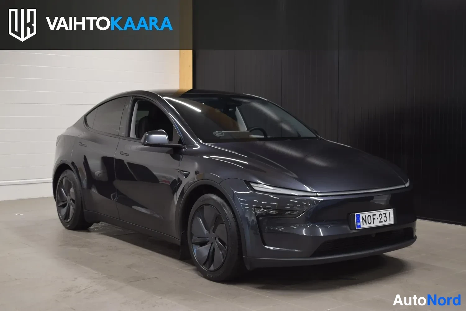 Harmaa Tesla Model Y 2025, ulkokuva 6 – Raisio