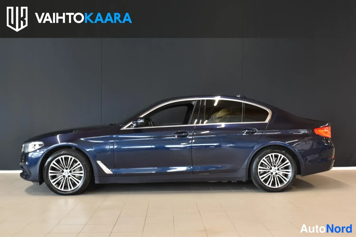 Sininen BMW 530e 2019, ulkokuva 2 – Raisio