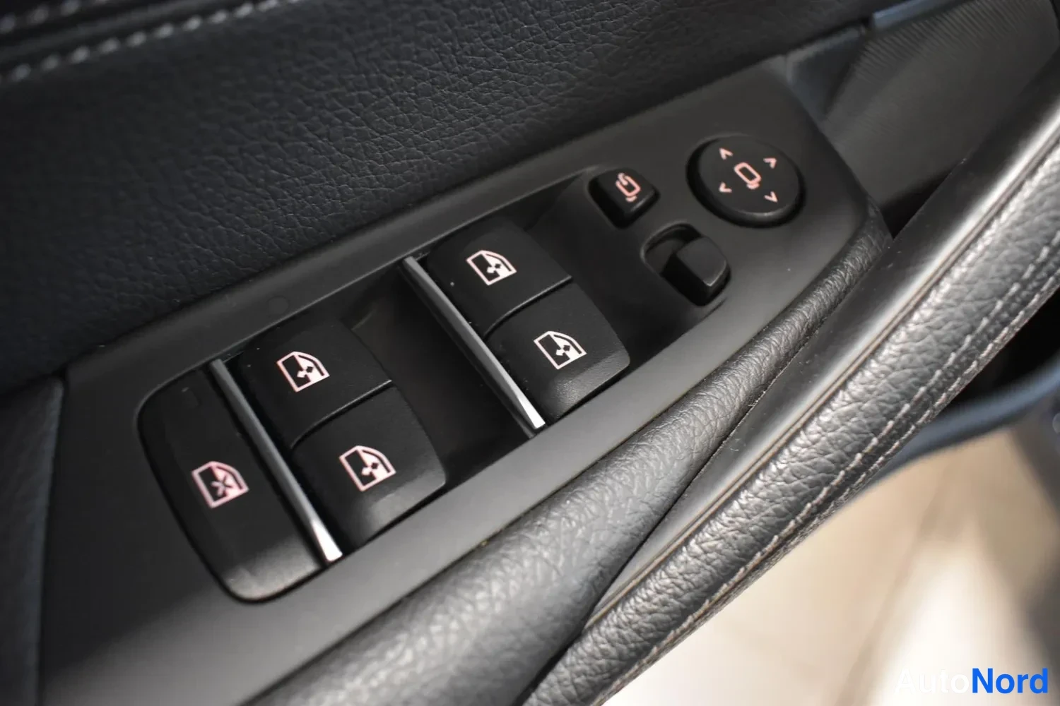 Sininen BMW 530e 2019, ulkokuva 12 – Raisio