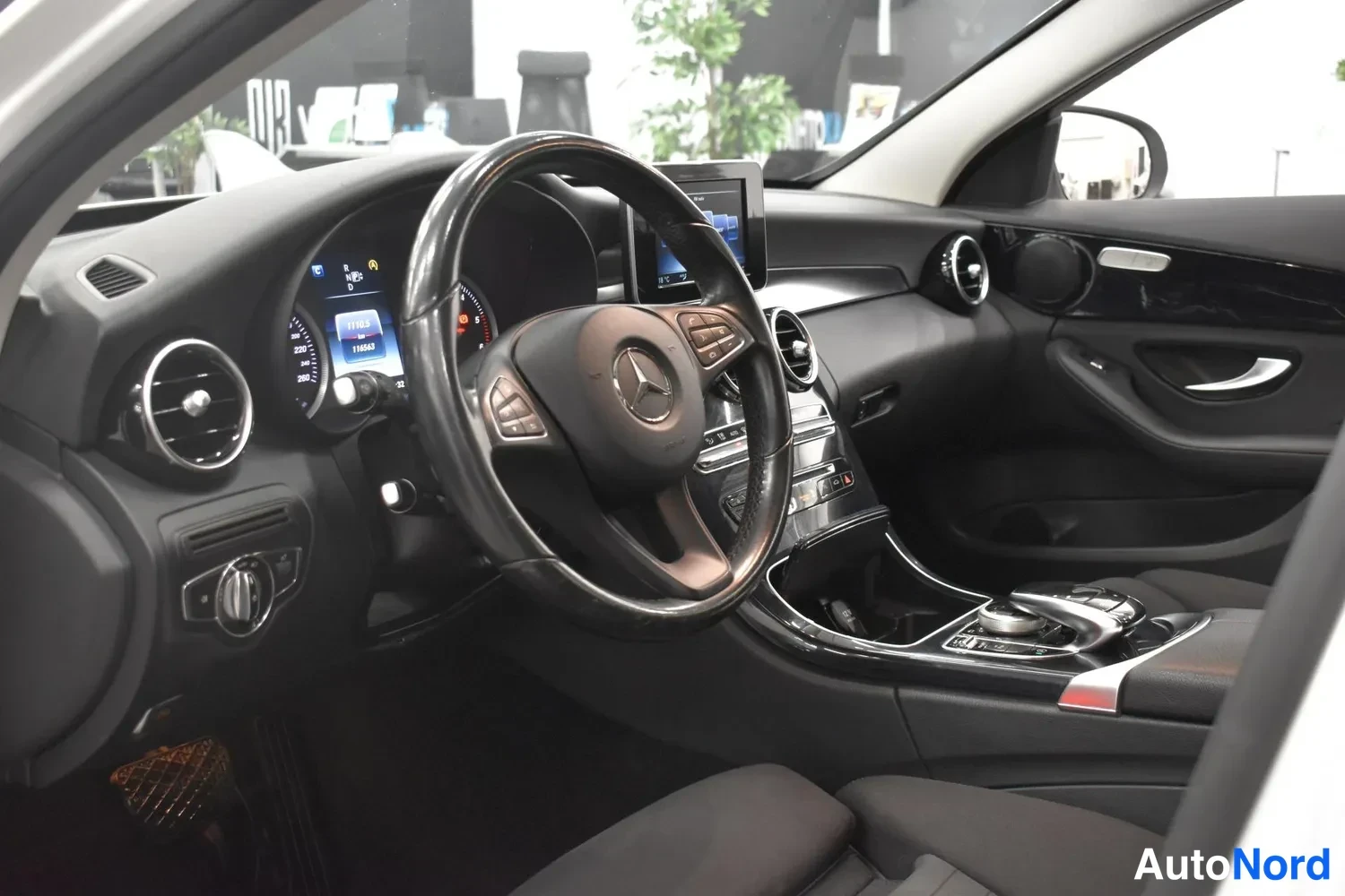 Valkoinen Mercedes-Benz C 180 BlueTEC 2015, ulkokuva 8 – Raisio