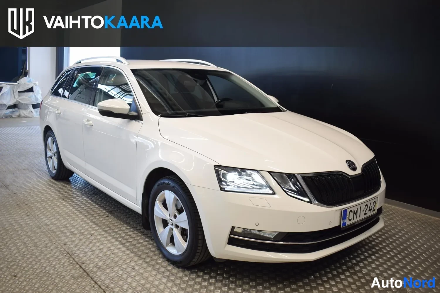 Valkoinen Skoda Octavia 2019, ulkokuva 6 – Raisio