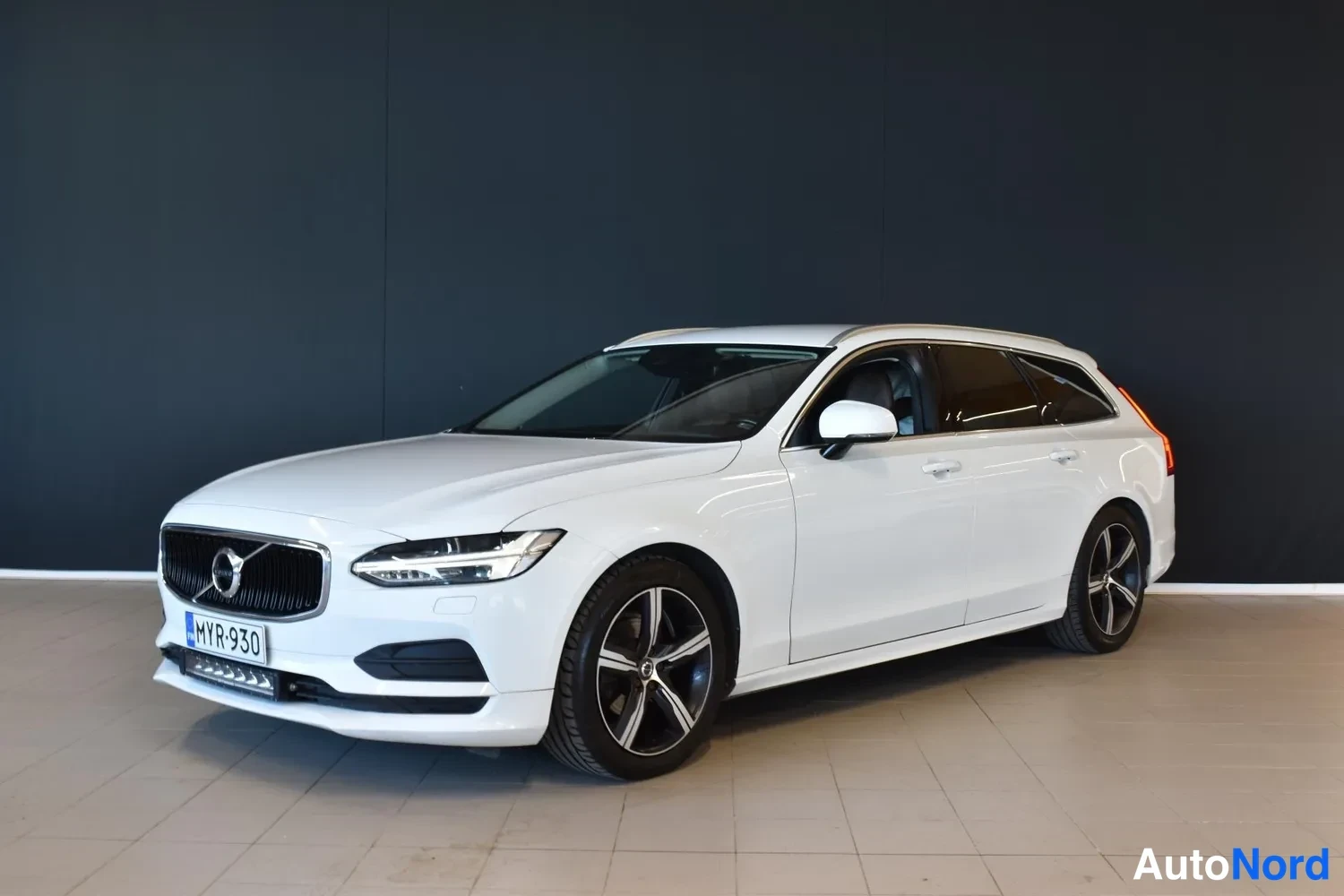 Volvo V90 D4 Momentum 2020