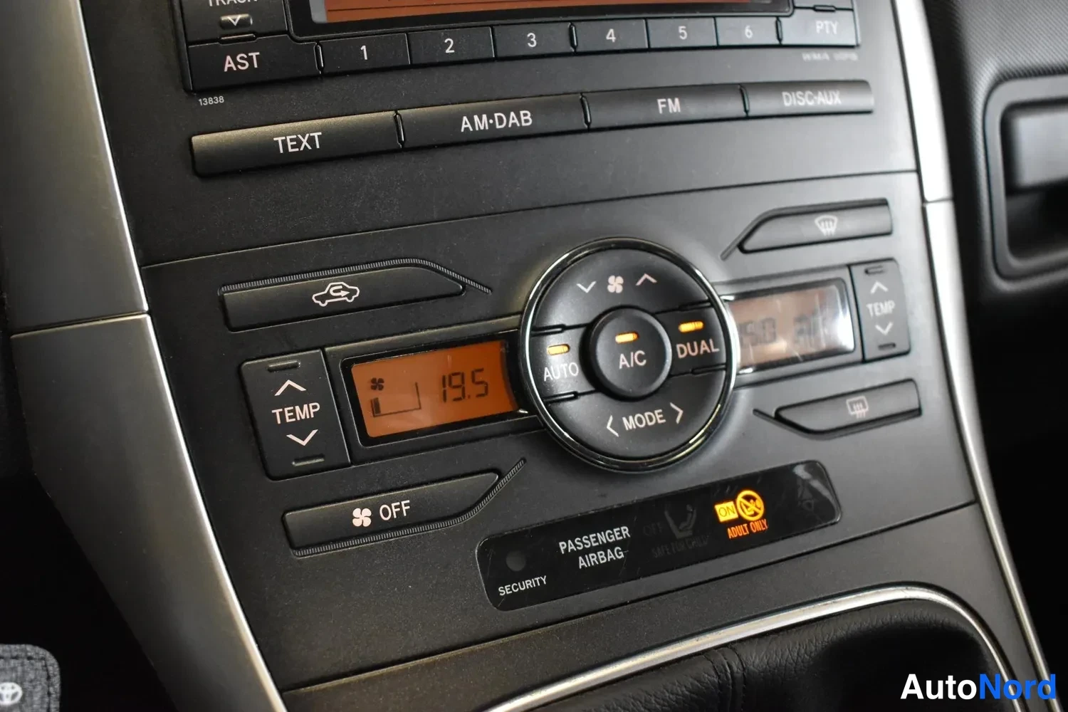 Sininen Toyota Auris 2012, ulkokuva 15 – Raisio