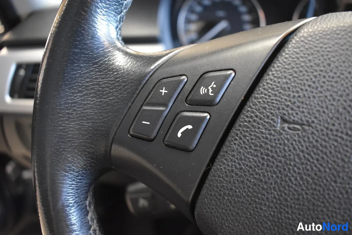 Sininen BMW 320d xDrive 2009, ulkokuva 13 – Raisio
