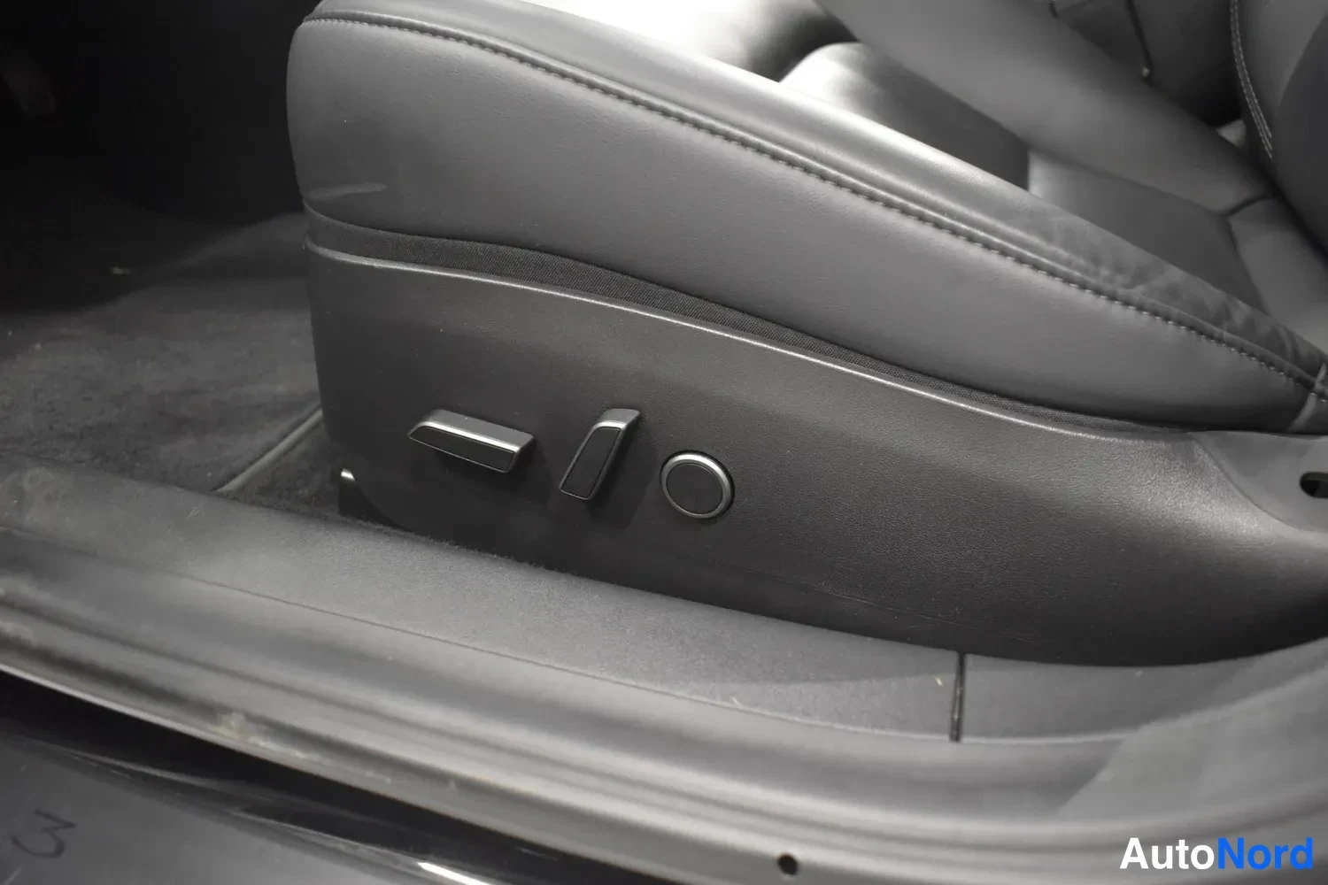 Musta Tesla Model 3 Standard 2022, ulkokuva 12 – Raisio