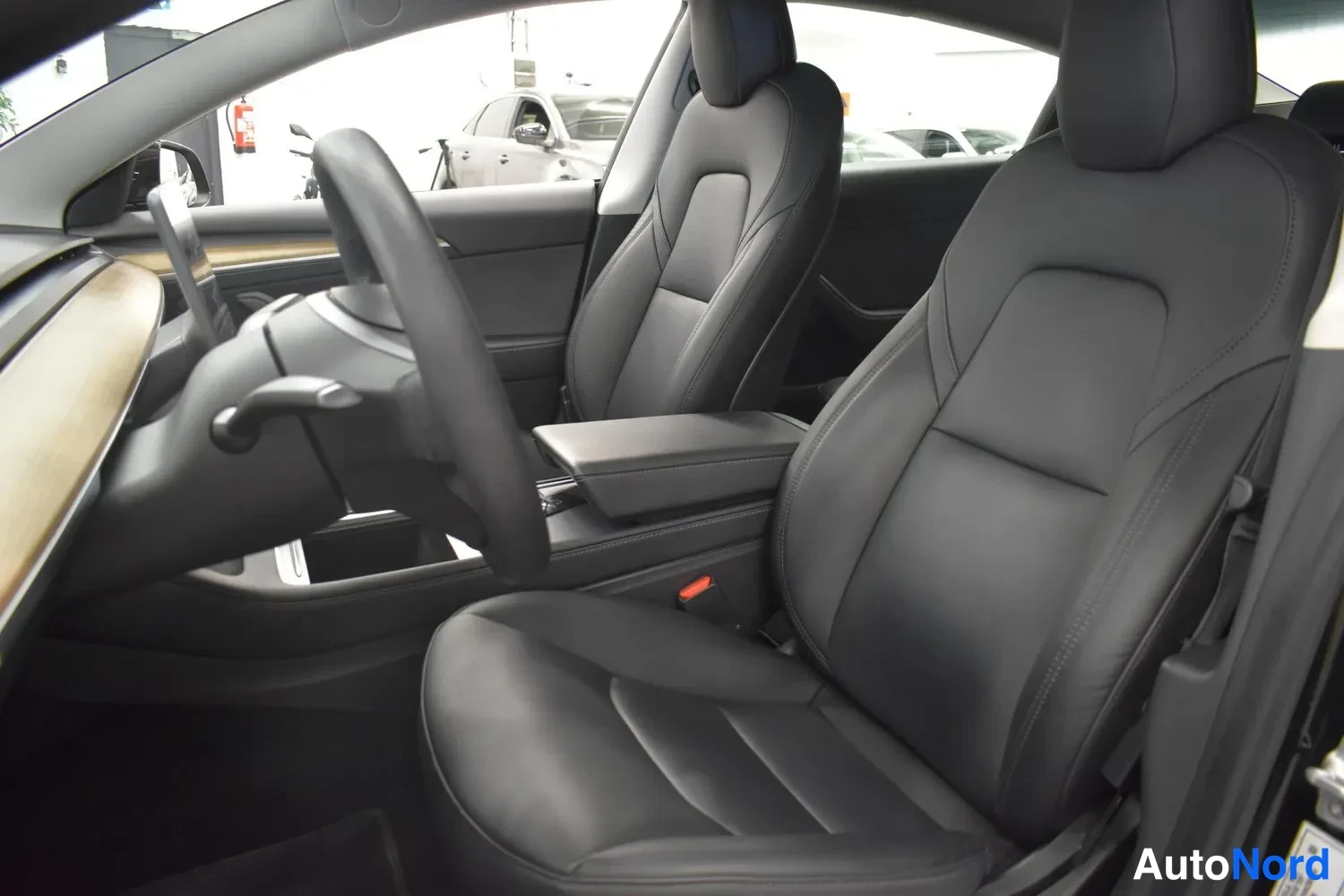 Musta Tesla Model 3 Standard 2022, ulkokuva 6 – Raisio