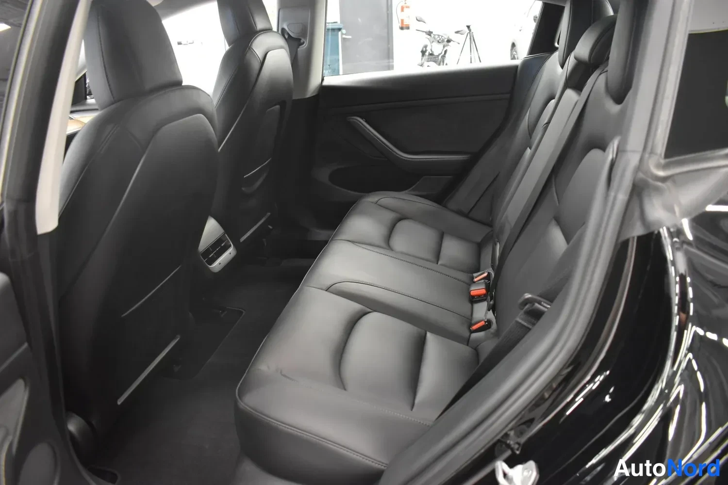 Musta Tesla Model 3 Standard 2022, ulkokuva 8 – Raisio