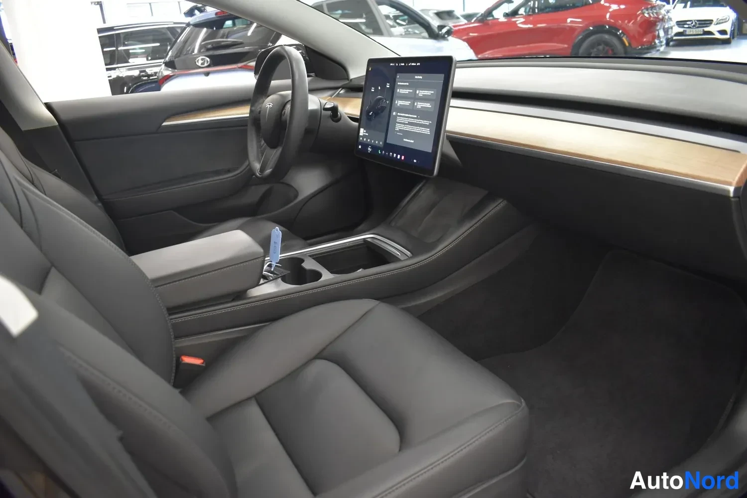 Musta Tesla Model 3 Standard 2022, ulkokuva 10 – Raisio