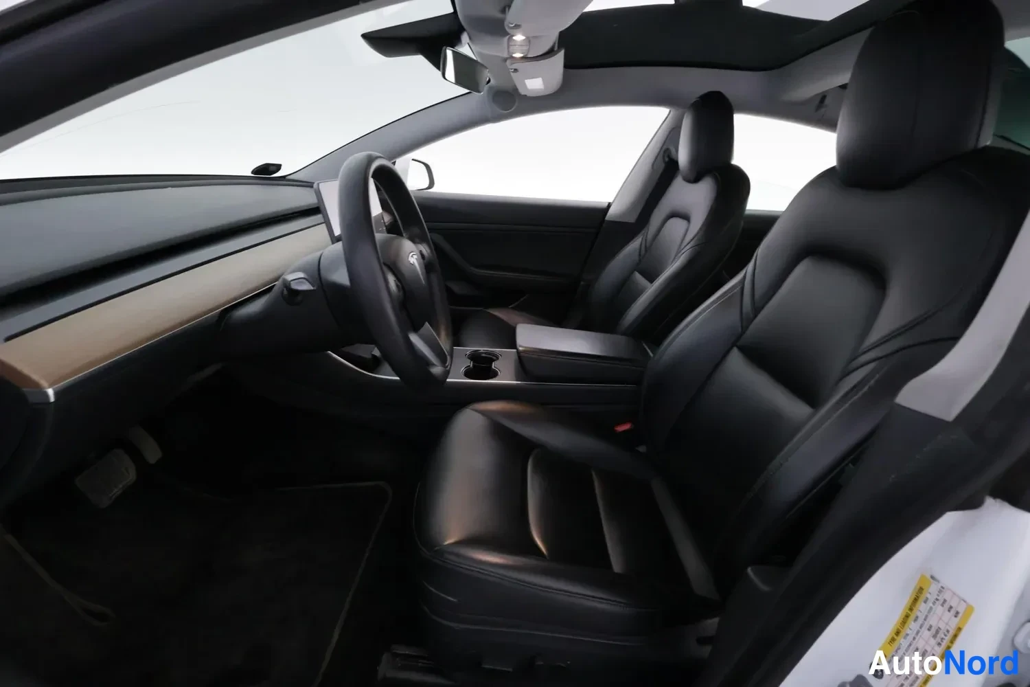 Valkoinen Tesla Model 3 Standard 2020, ulkokuva 5 – Raisio