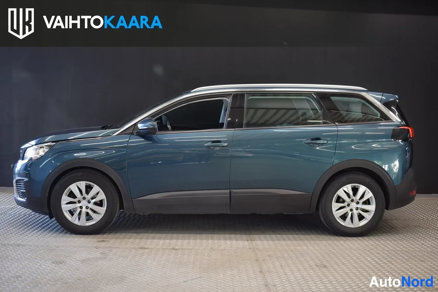 Harmaa Peugeot 5008 2018, ulkokuva 2 – Raisio