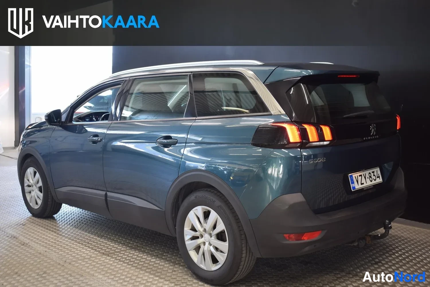 Harmaa Peugeot 5008 2018, ulkokuva 3 – Raisio