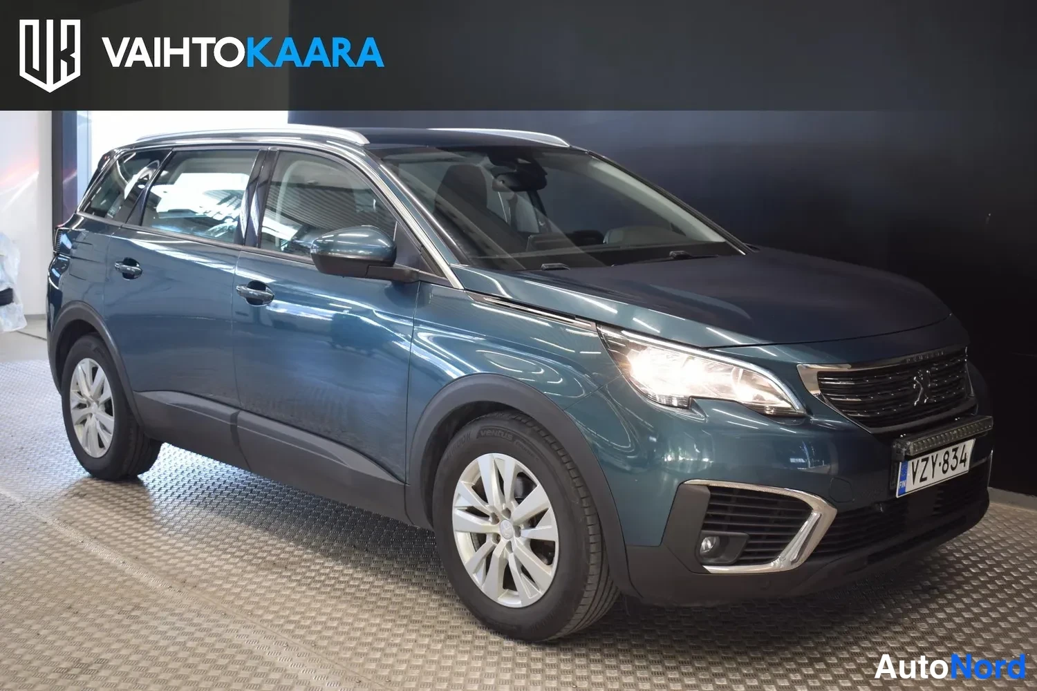 Harmaa Peugeot 5008 2018, ulkokuva 6 – Raisio