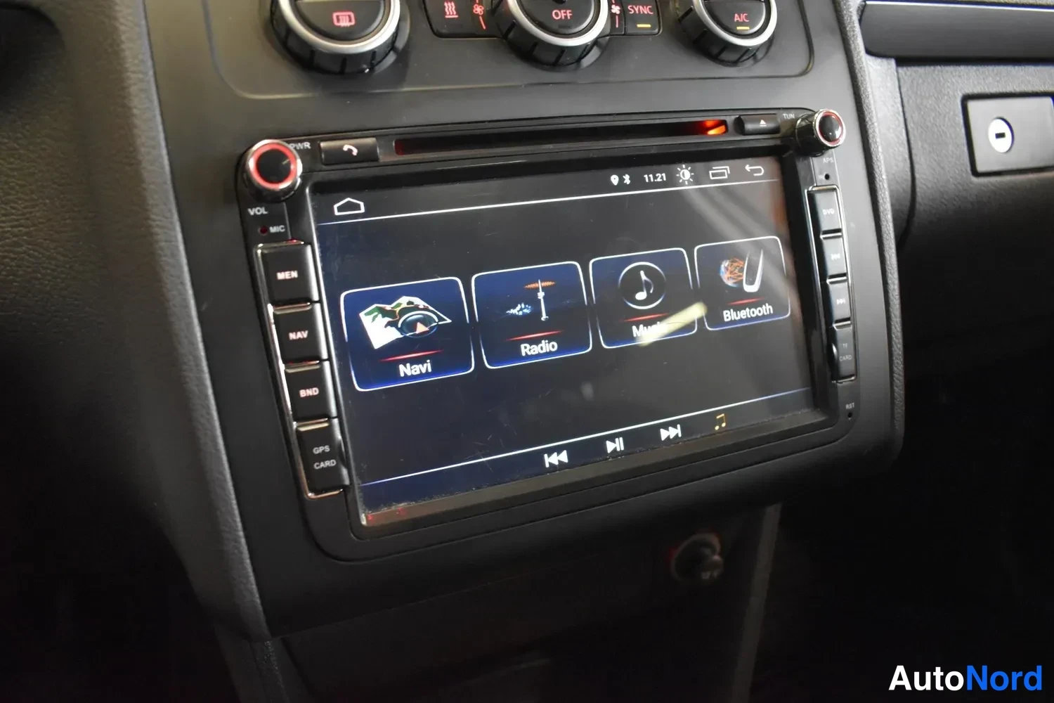 Valkoinen Volkswagen Touran 2013, ulkokuva 24 – Raisio