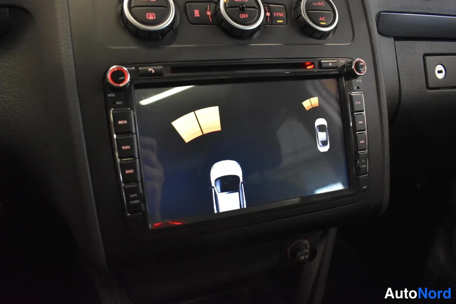Valkoinen Volkswagen Touran 2013, ulkokuva 25 – Raisio