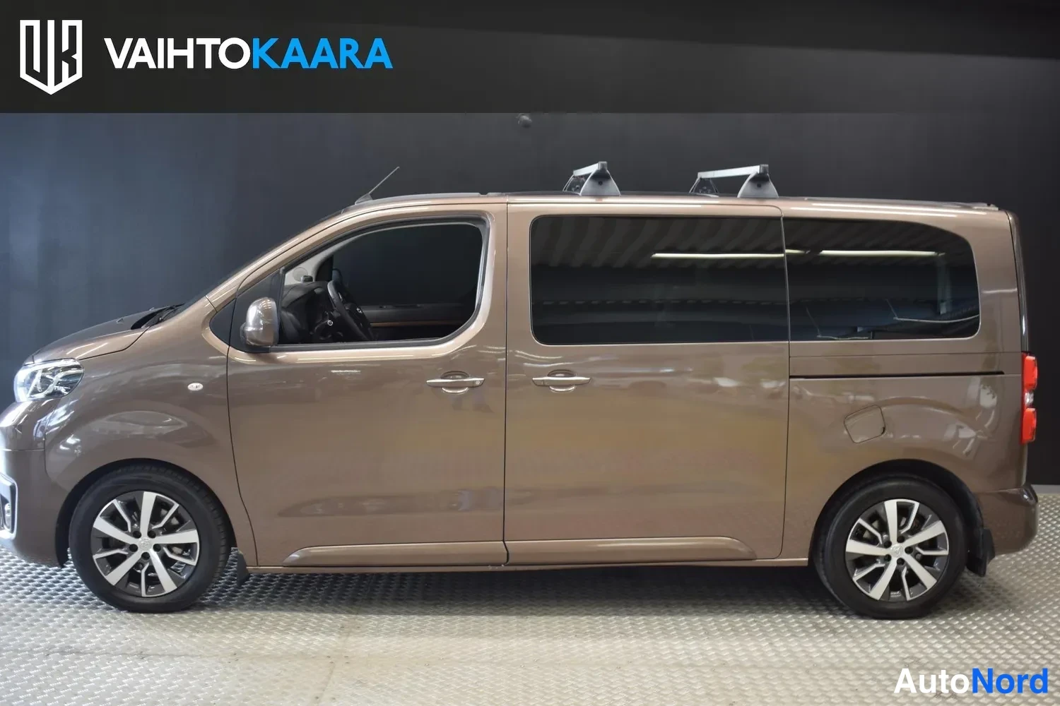 Ruskea Toyota Proace Verso 2017, ulkokuva 2 – Raisio