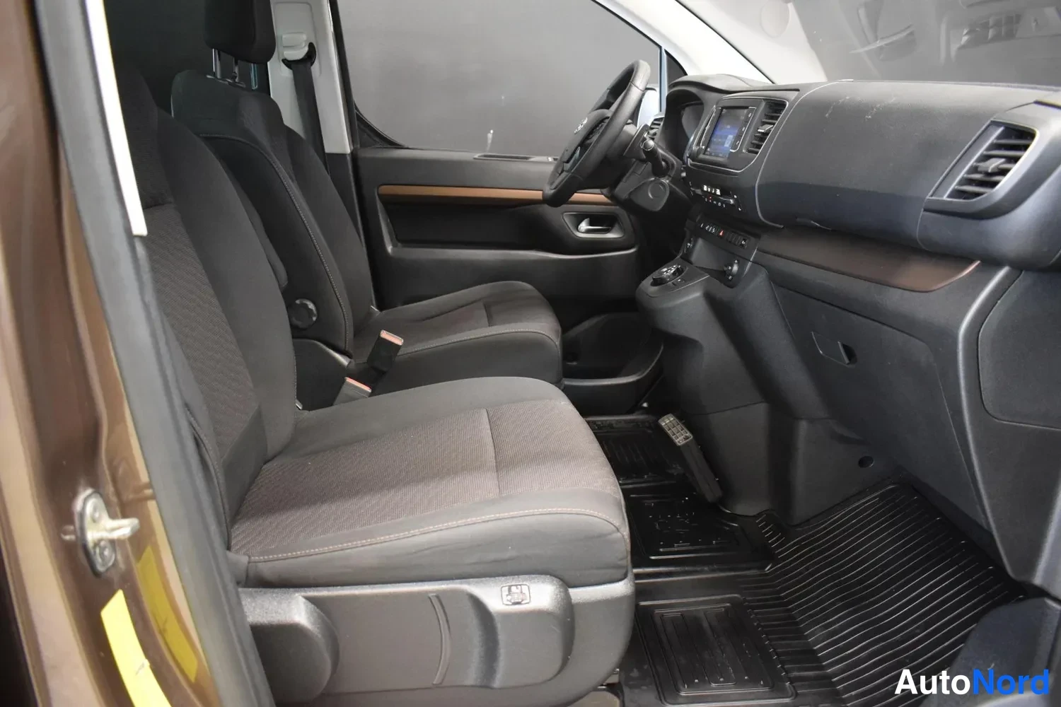 Ruskea Toyota Proace Verso 2017, ulkokuva 11 – Raisio