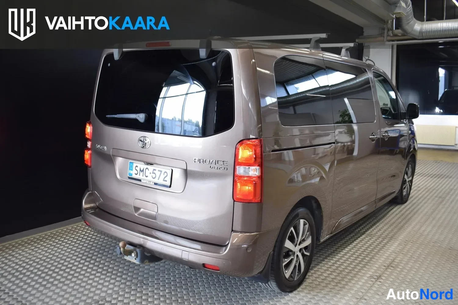 Ruskea Toyota Proace Verso 2017, ulkokuva 4 – Raisio