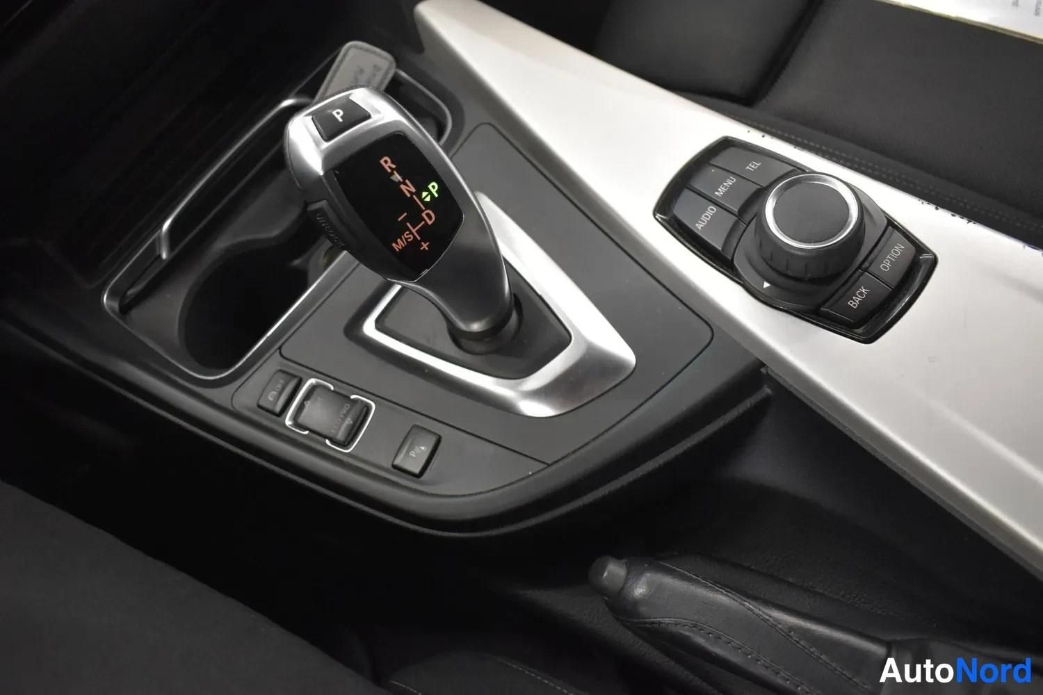 Musta BMW 318d 2016, ulkokuva 24 – Raisio