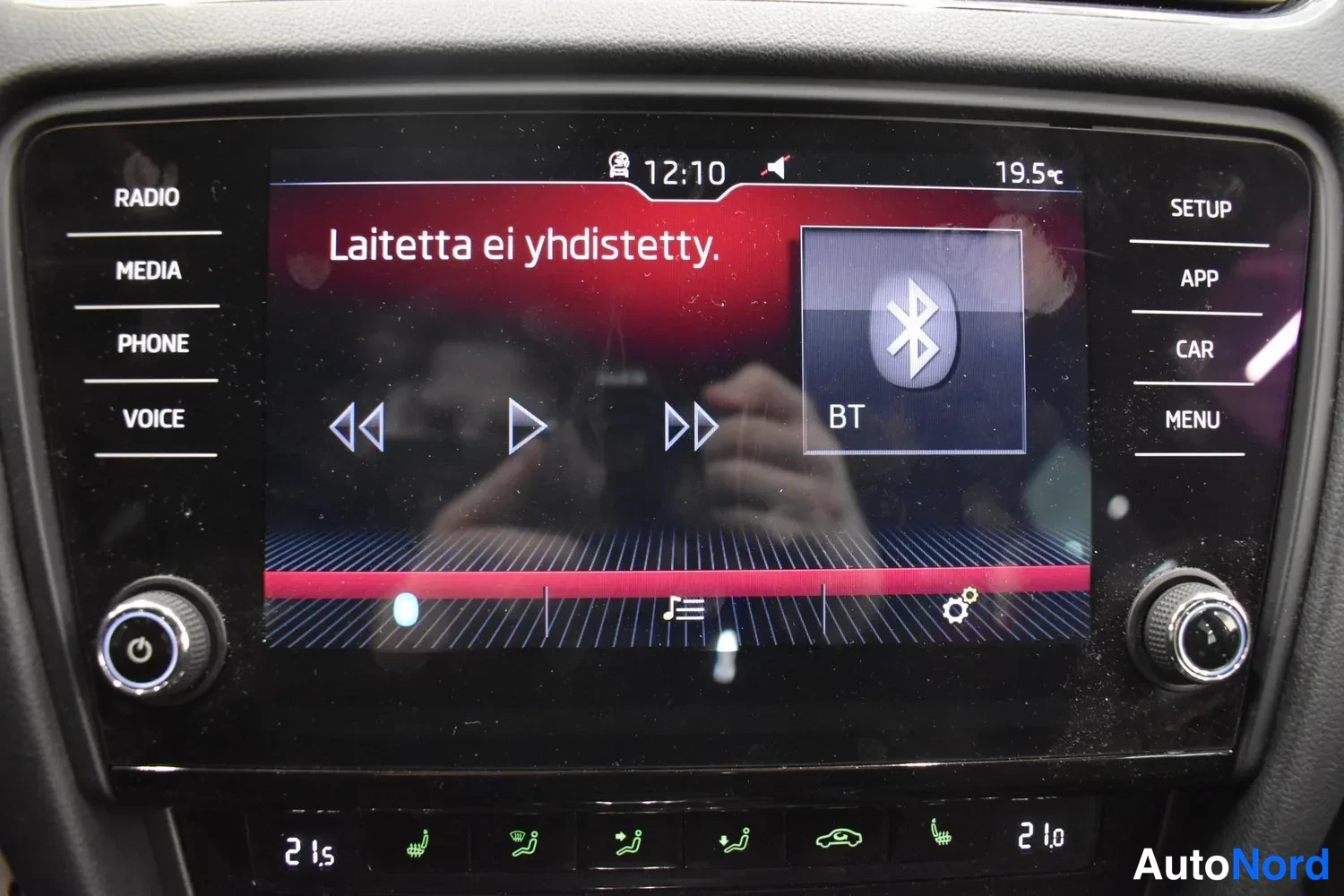 Harmaa Skoda Octavia 2018, ulkokuva 22 – Raisio