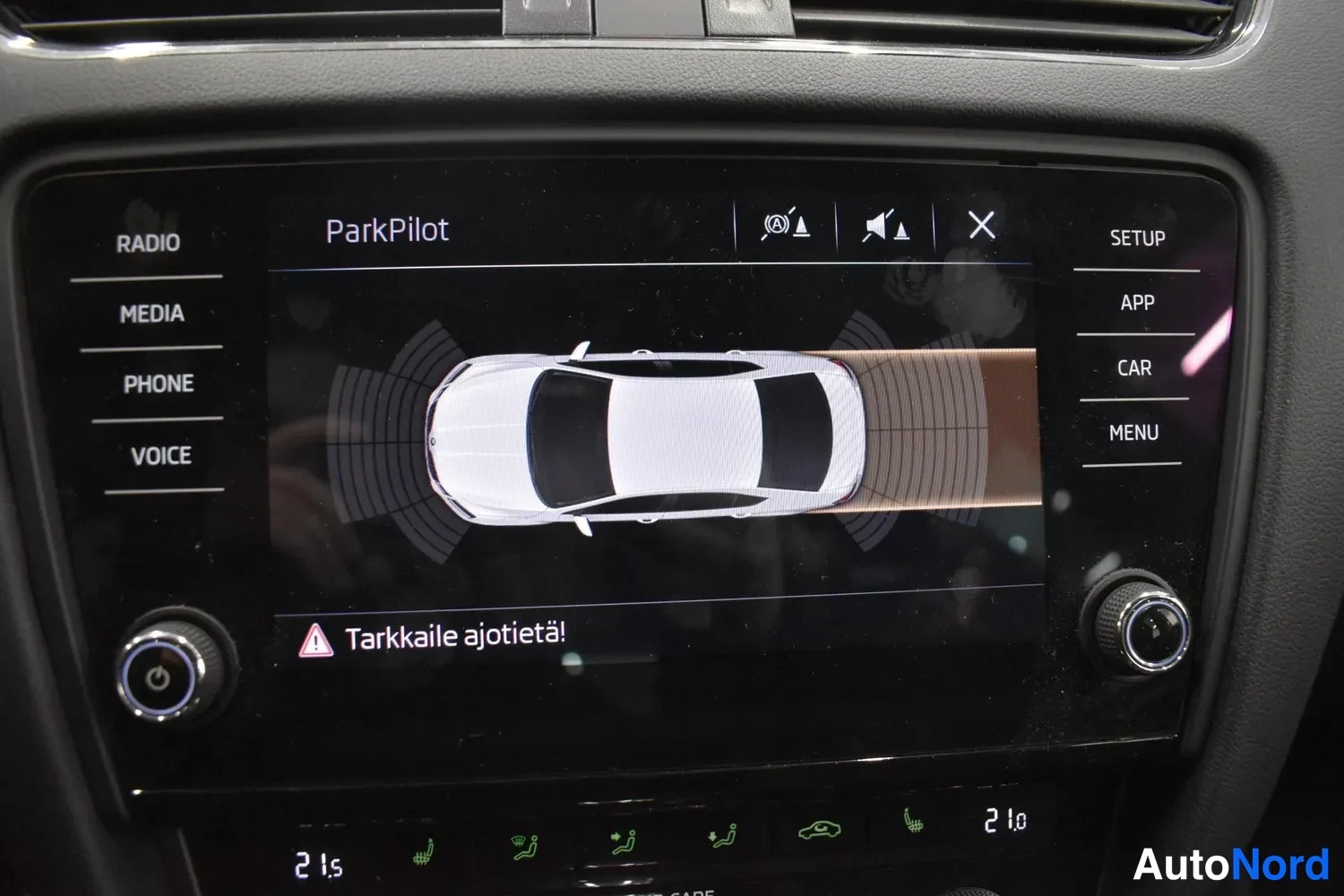 Harmaa Skoda Octavia 2018, ulkokuva 24 – Raisio