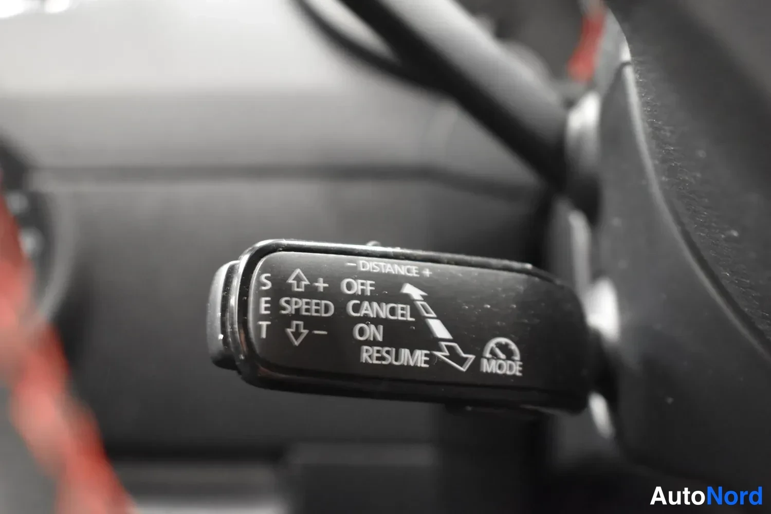Harmaa Skoda Octavia 2018, ulkokuva 9 – Raisio