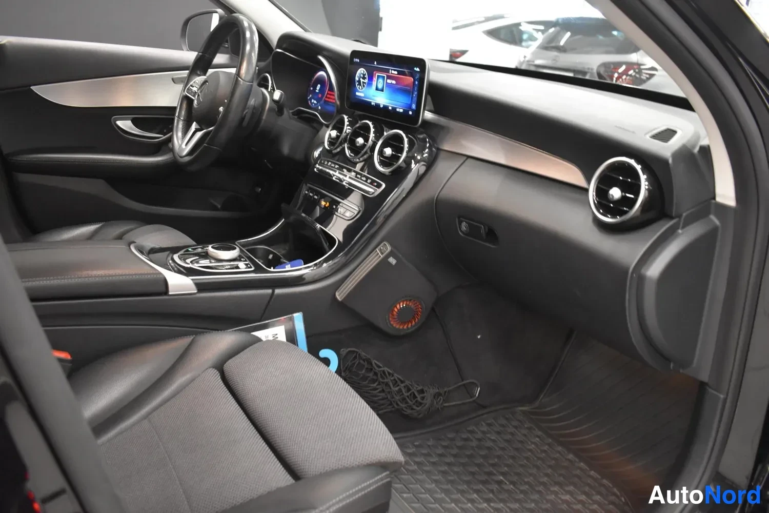 Musta Mercedes-Benz C 200 4MATIC 2019, ulkokuva 13 – Raisio