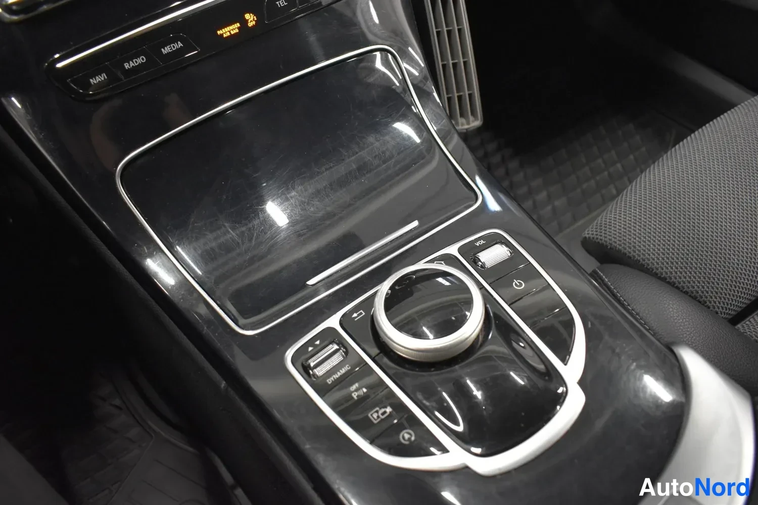 Musta Mercedes-Benz C 200 4MATIC 2019, ulkokuva 26 – Raisio