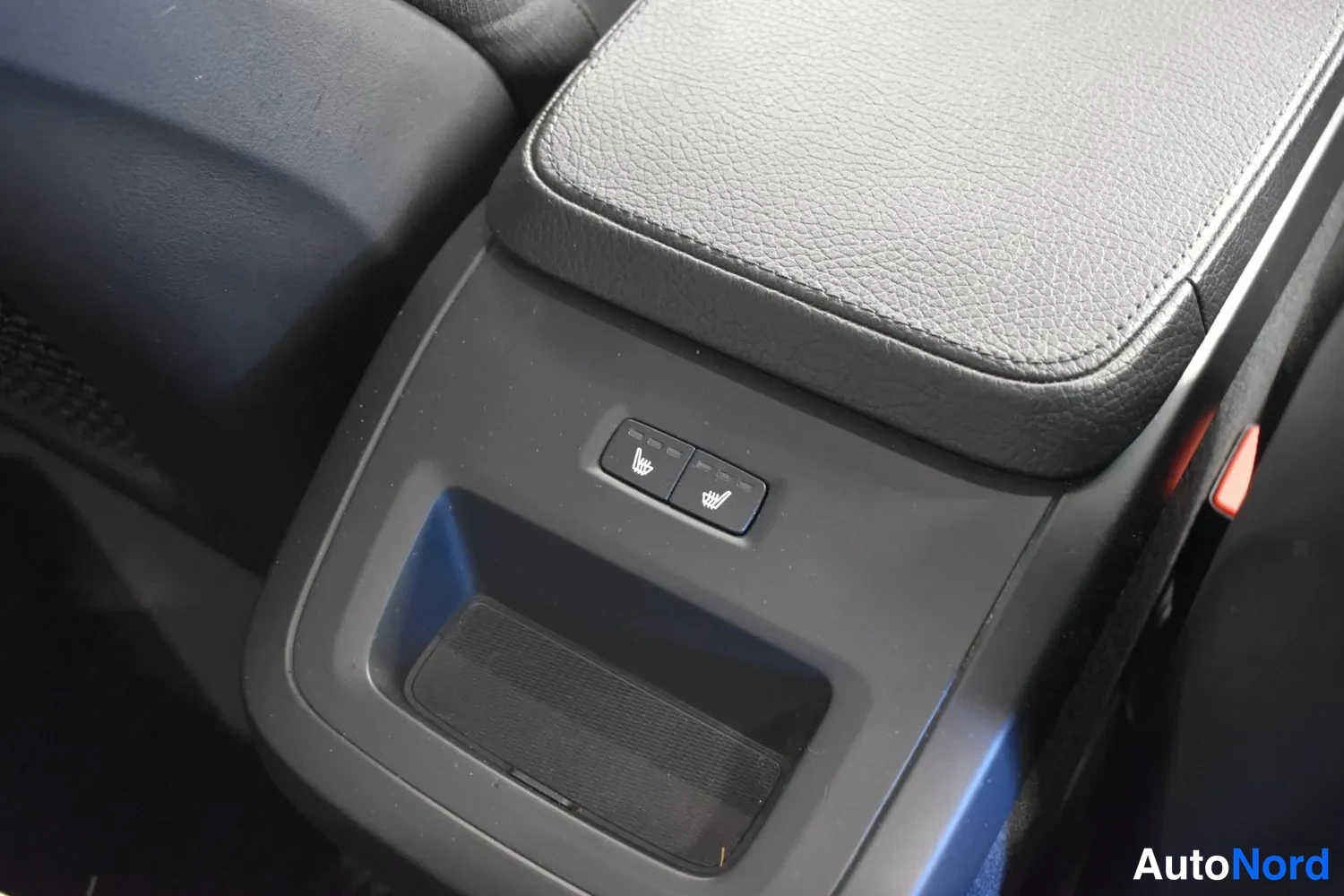 Valkoinen Volvo V90 2018, ulkokuva 13 – Raisio