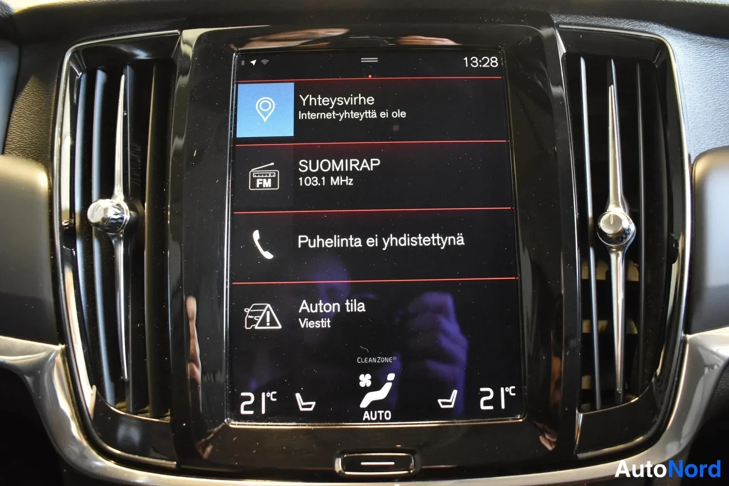 Valkoinen Volvo V90 2018, ulkokuva 18 – Raisio