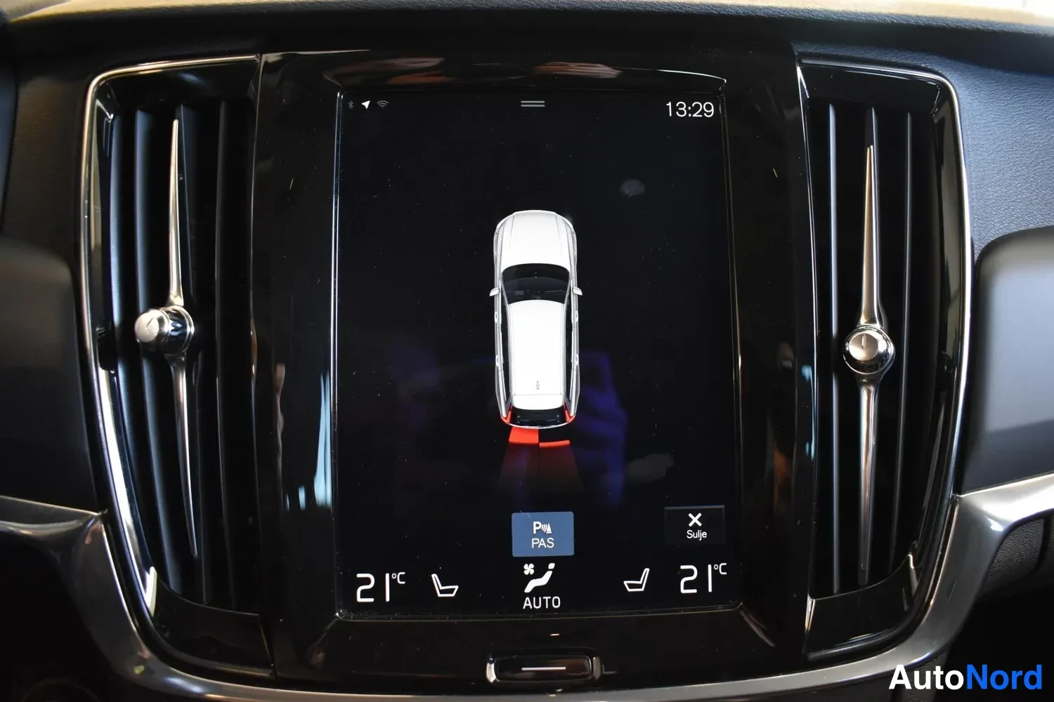 Valkoinen Volvo V90 2018, ulkokuva 19 – Raisio